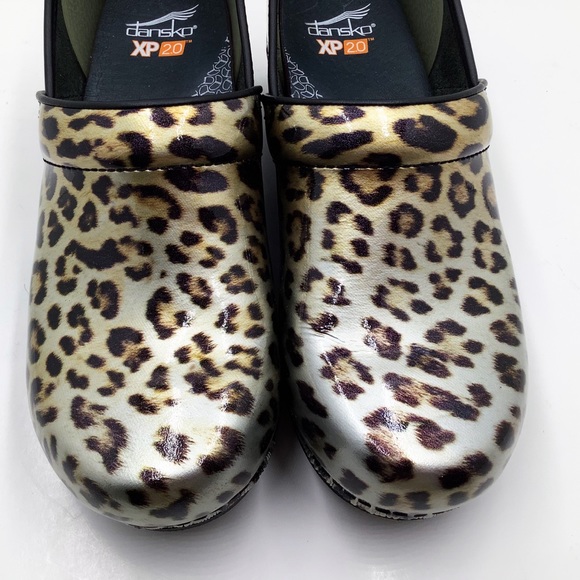 {Dansko}Leopard Patent Leather Clogs - Picture 3 of 8